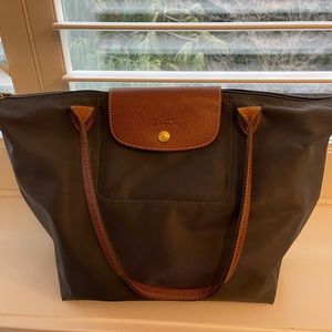 Longchamps large should bag/tote charcoal grey color …good condition